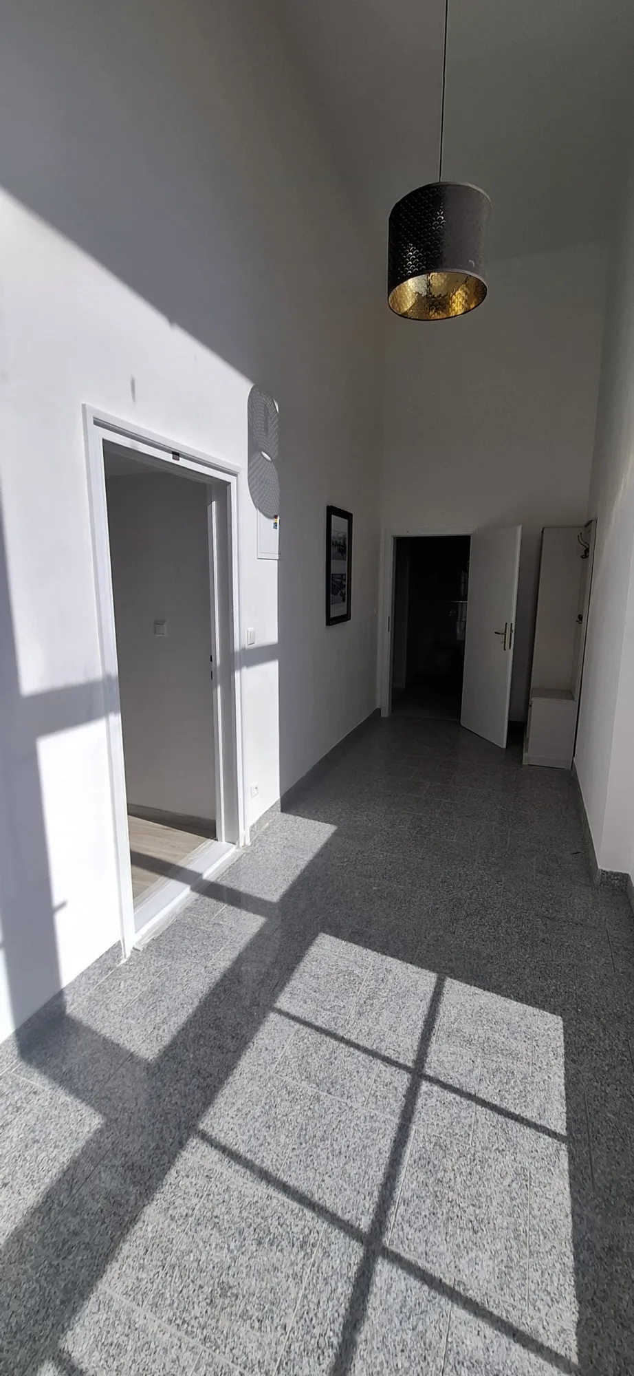 Radničné námestie 10 – 2 izbový byt 56 m² – fotka 2